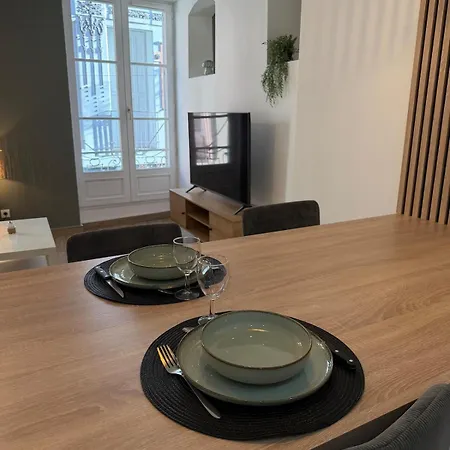 Spacieux, Centre-ville Apartment